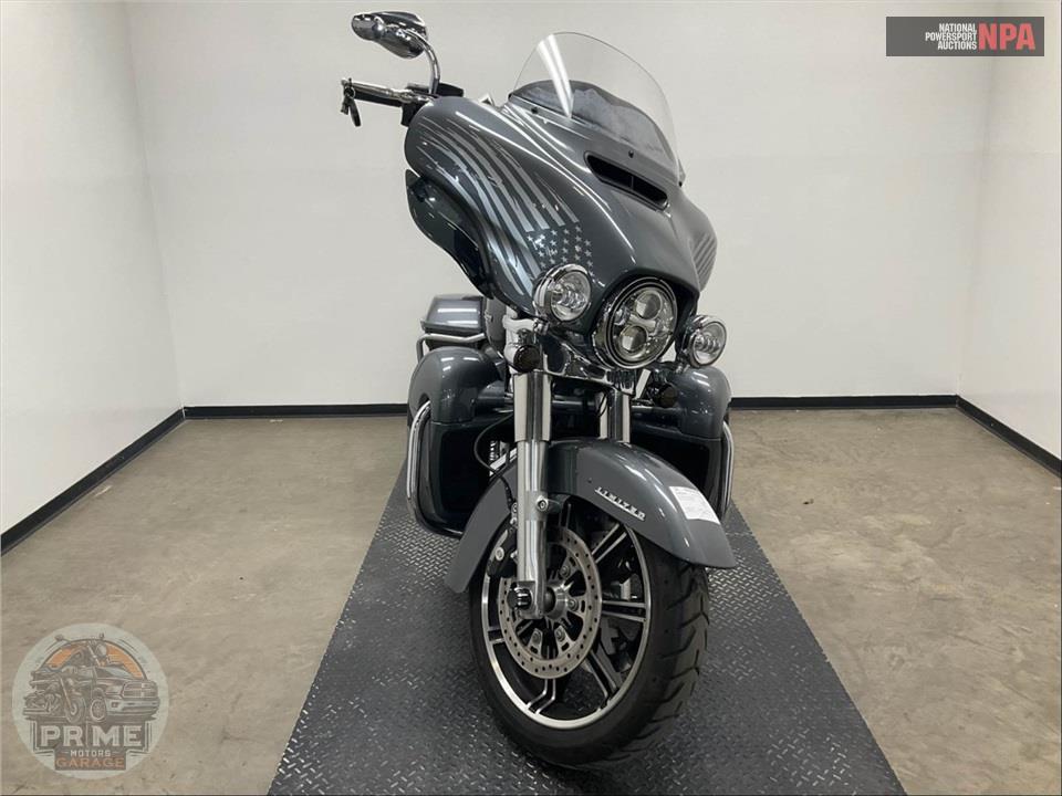 2022 Harley-Davidson FLHTK ULTRA LIMITED — фото 2