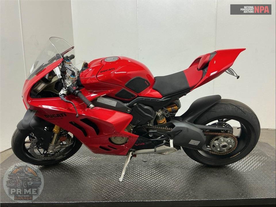 2024 Ducati PANIGALE V4 S — фото 3
