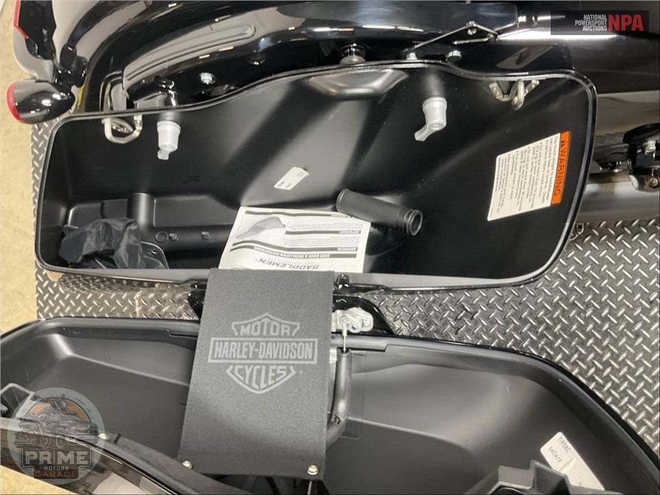 2023 Harley-Davidson FLTRXS ROAD GLIDE SPECIAL — фото 18