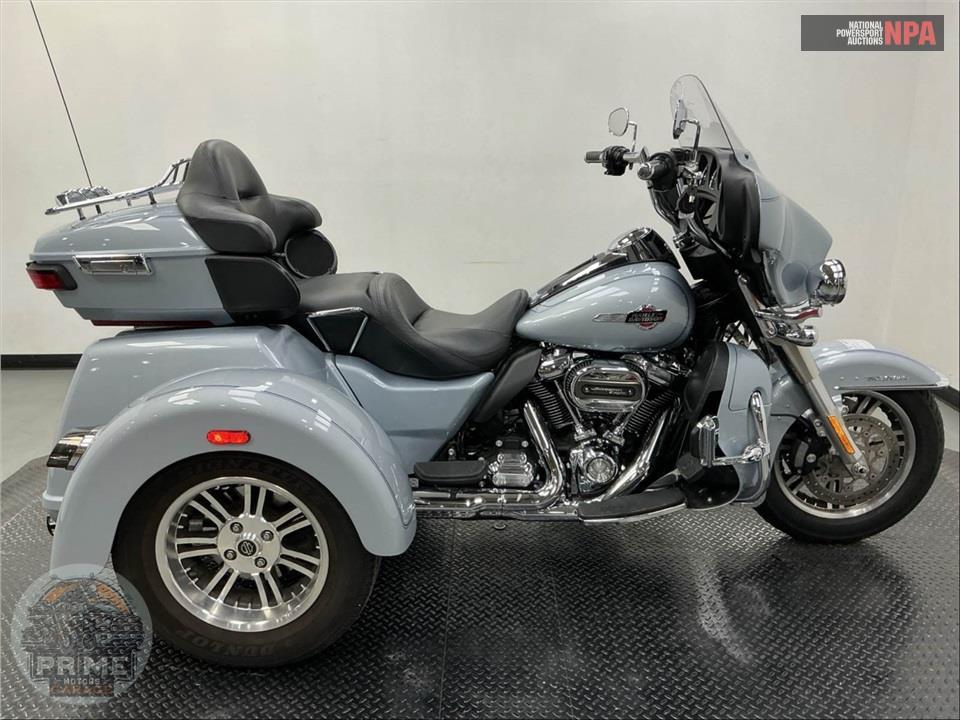 2023 Harley-Davidson FLHTCUTG TRI GLIDE ULTRA CLASSIC — фото 1