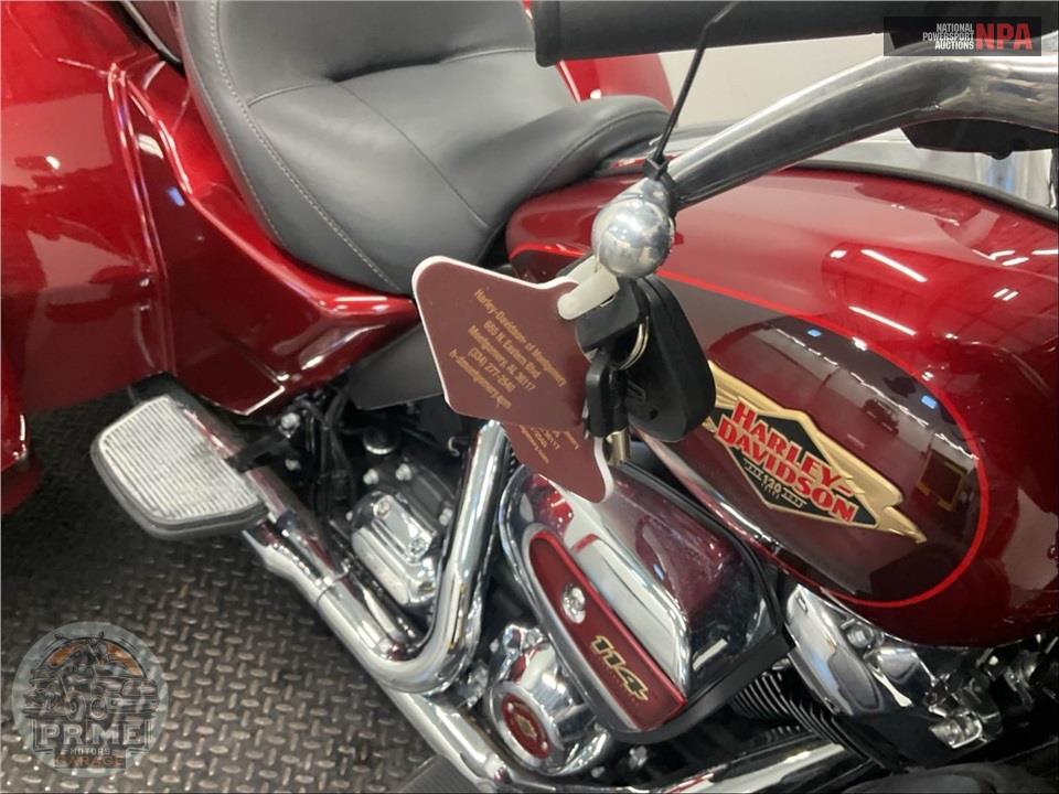 2023 Harley-Davidson FLHTCUTGANV TRI GLIDE ULTRA ANNIVERSARY — фото 10