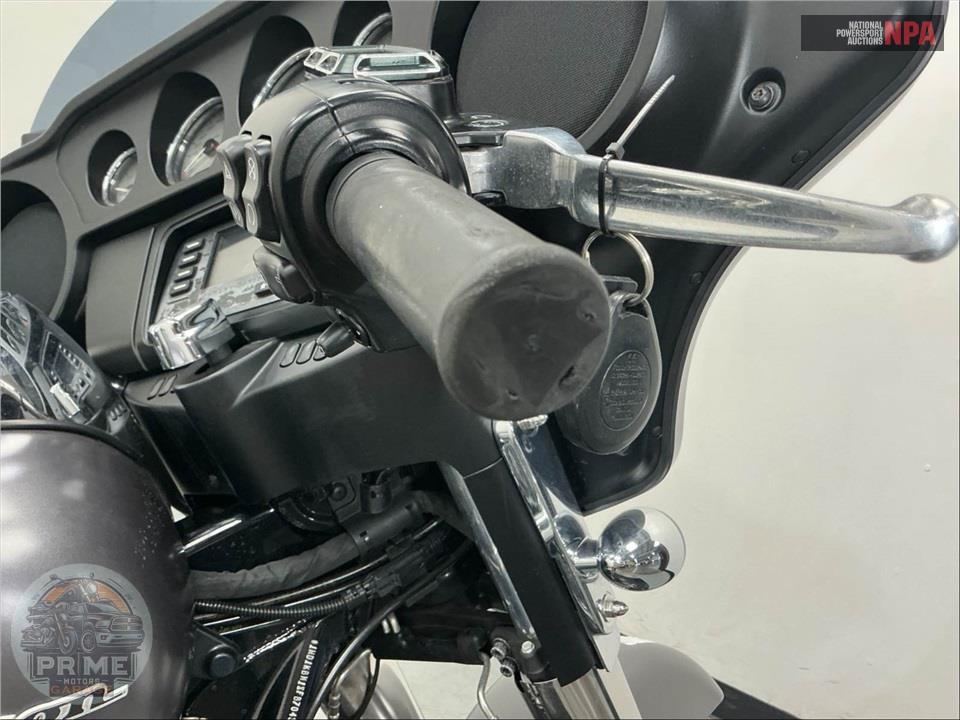 2015 Harley-Davidson FLHX STREET GLIDE — фото 49
