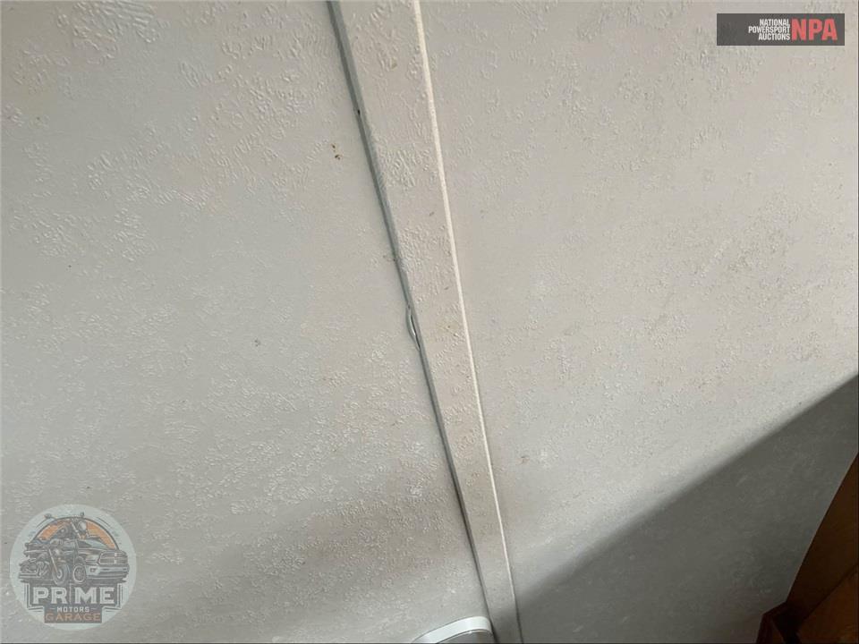 2011 Keystone Rv M-3400 RL - MONTANA HICKORY FIFTH WHEEL SERIES — фото 27