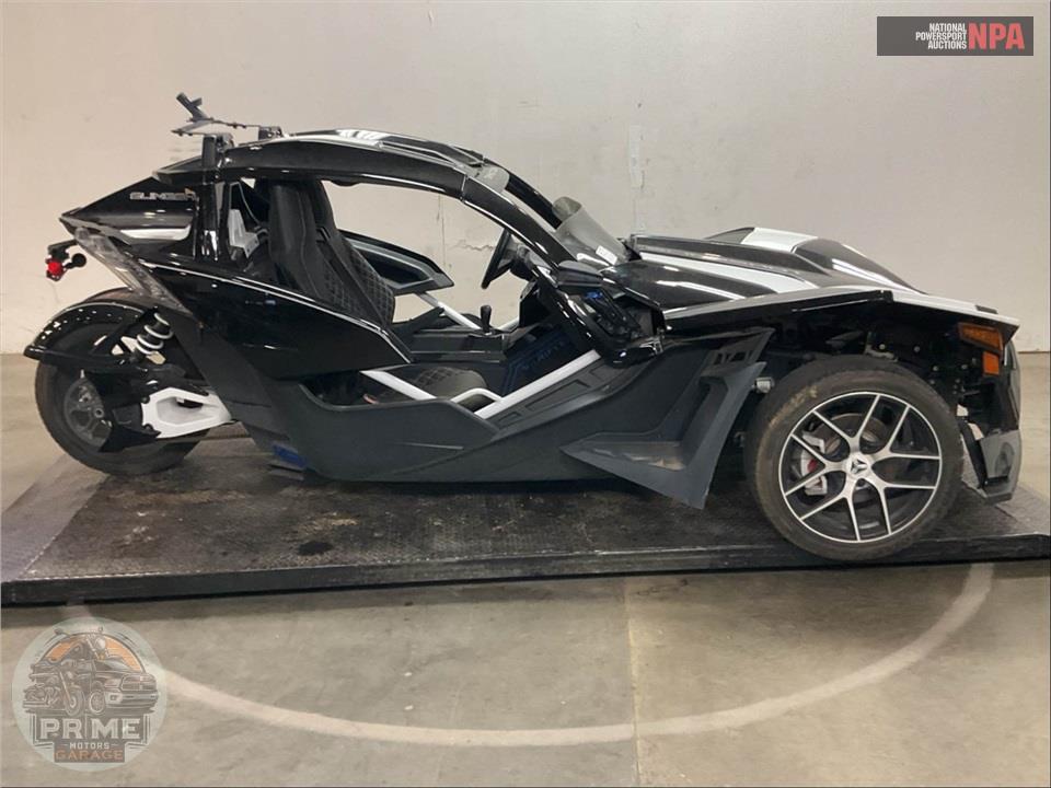 2019 Polaris SLINGSHOT GRAND TOURING — фото 1