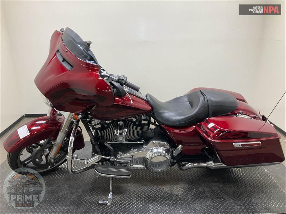 2017 Harley-Davidson FLHXS STREET GLIDE SPECIAL — фото 3
