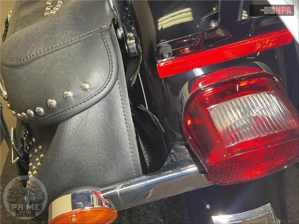 2015 Harley-Davidson FLSTC HERITAGE SOFTAIL CLASSIC — фото 15