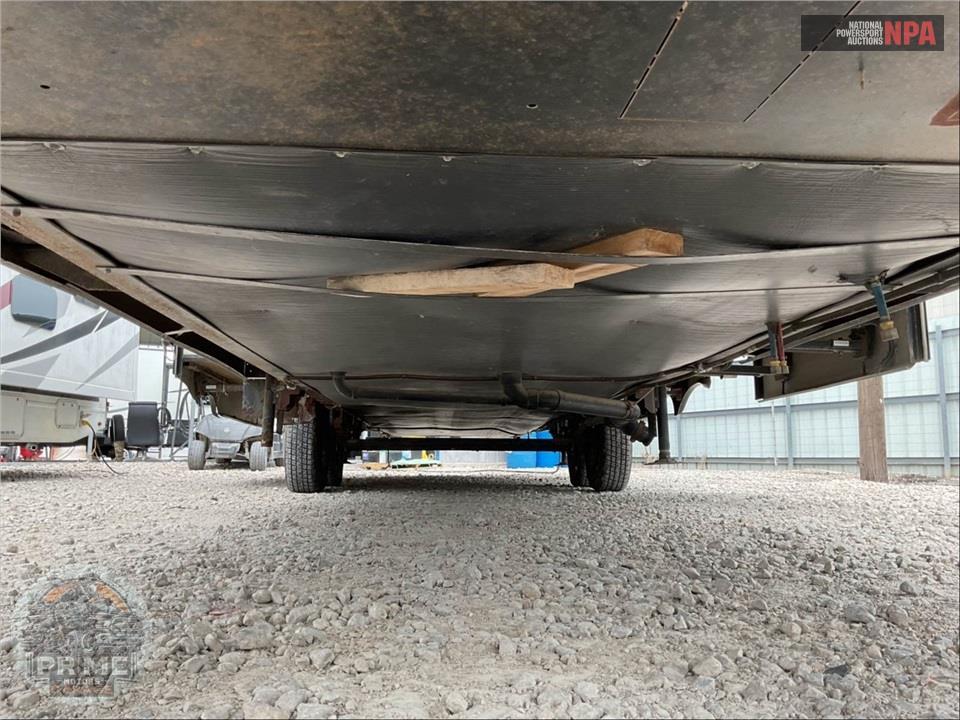 2017 Crossroads Rv M-3801 MD - VOLANTE HP FIFTH WHEEL SERIES — фото 46