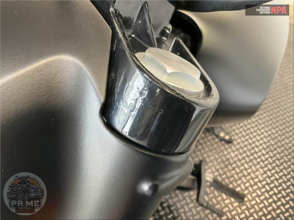 2021 Indian Motorcycle SCOUT BOBBER (ABS, BLACK SMOKE) — фото 29