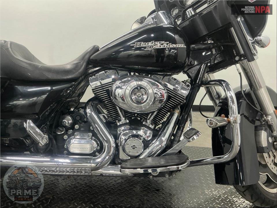 2013 Harley-Davidson FLHX STREET GLIDE — фото 6