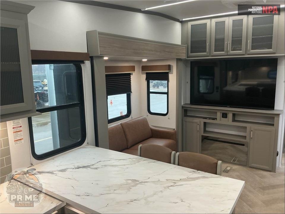 2025 Keystone Rv M-3840 LRK - SPRINTER FIFTH WHEEL SERIES — фото 8