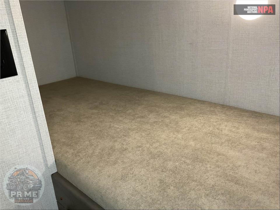 2025 Grand Design Recreational Vehicles M-151BH - TRANSCEND ONE SERIES — фото 13
