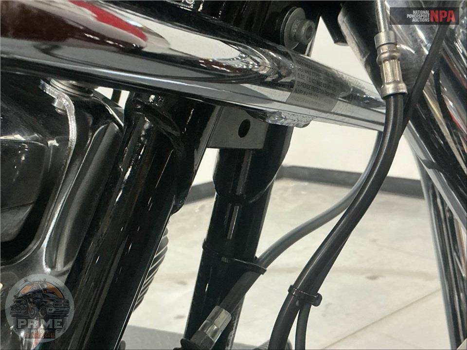 2011 Harley-Davidson FLHRC ROAD KING CLSC — фото 11