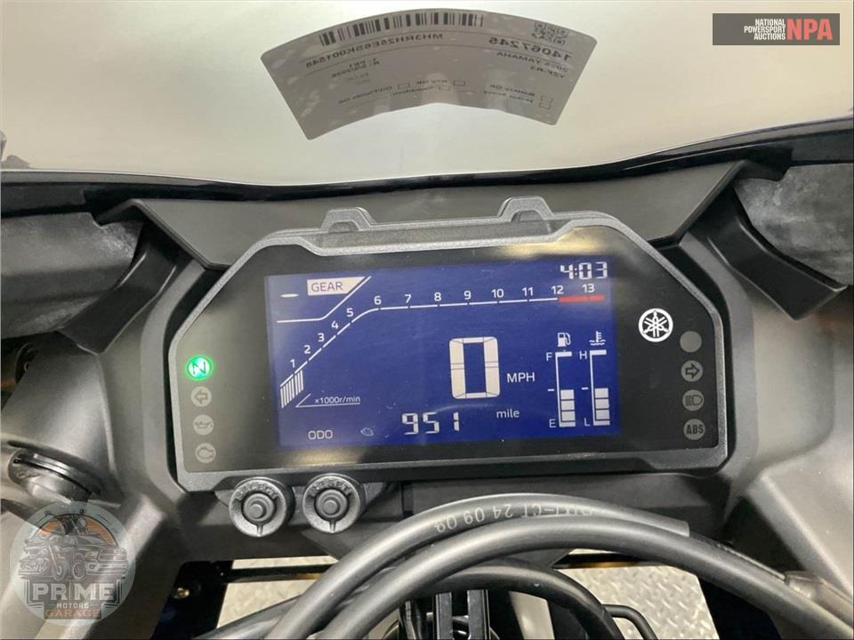 2025 Yamaha YZF-R3 — фото 5