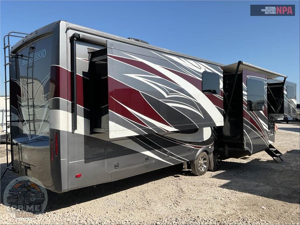 2023 Redwood Rv M-4200 FL - FIFTH WHEEL SERIES — фото 4