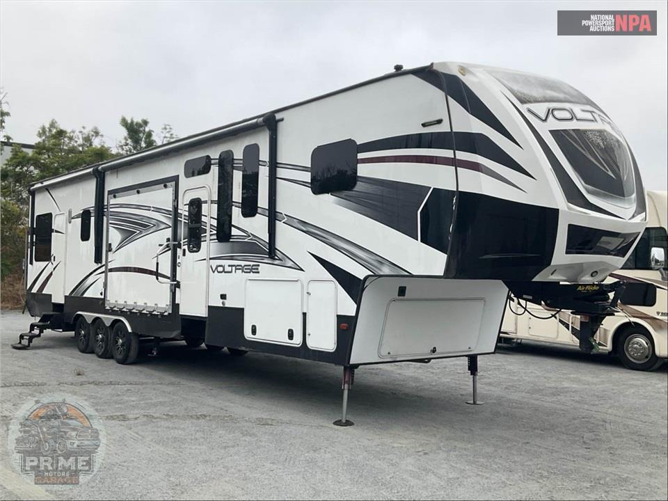 2016 Voltage M-4150 - TOY HAULER TOY HAULER SERIES — фото 1