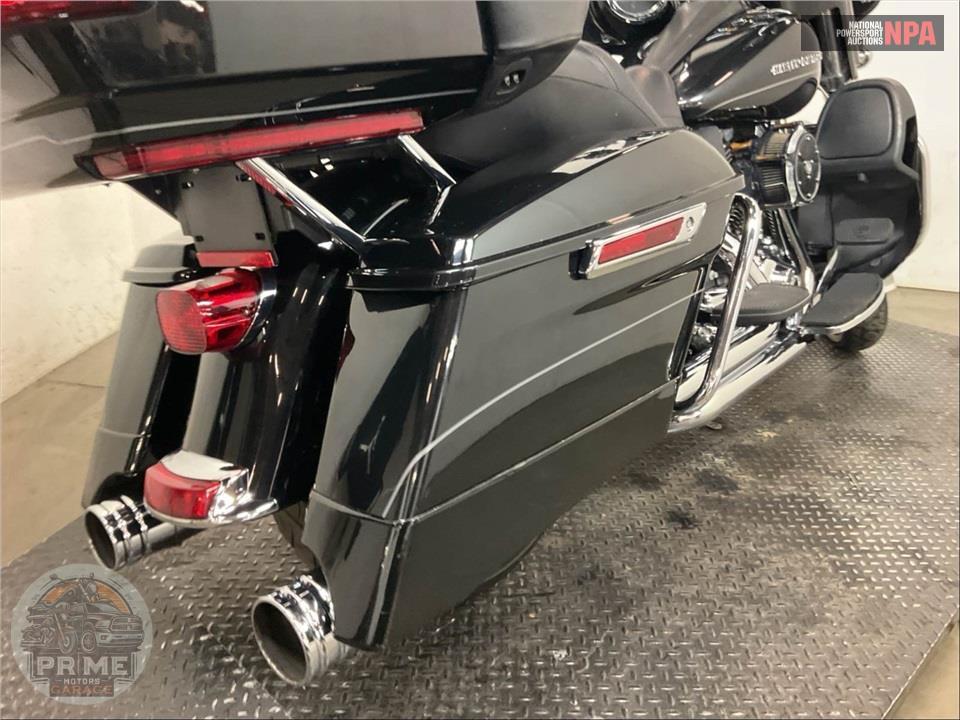 2016 Harley-Davidson FLHTK ELECTRA GLIDE ULTRA LIMITED — фото 28