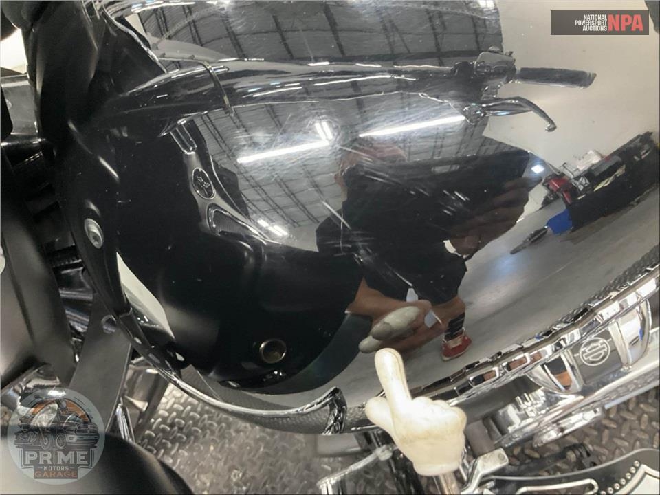 2018 Harley-Davidson FLTRX ROAD GLIDE — фото 18