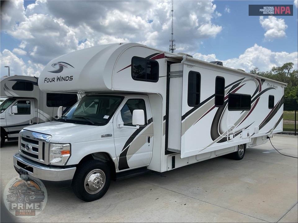 2020 Thor Motor Coach M-31W E450-V10 - FOUR WINDS SERIES — фото 2