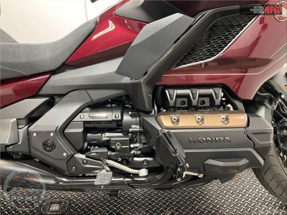 2025 Honda GOLD WING TOUR AUTOMATIC DCT 50TH ANNIVERSARY — фото 7