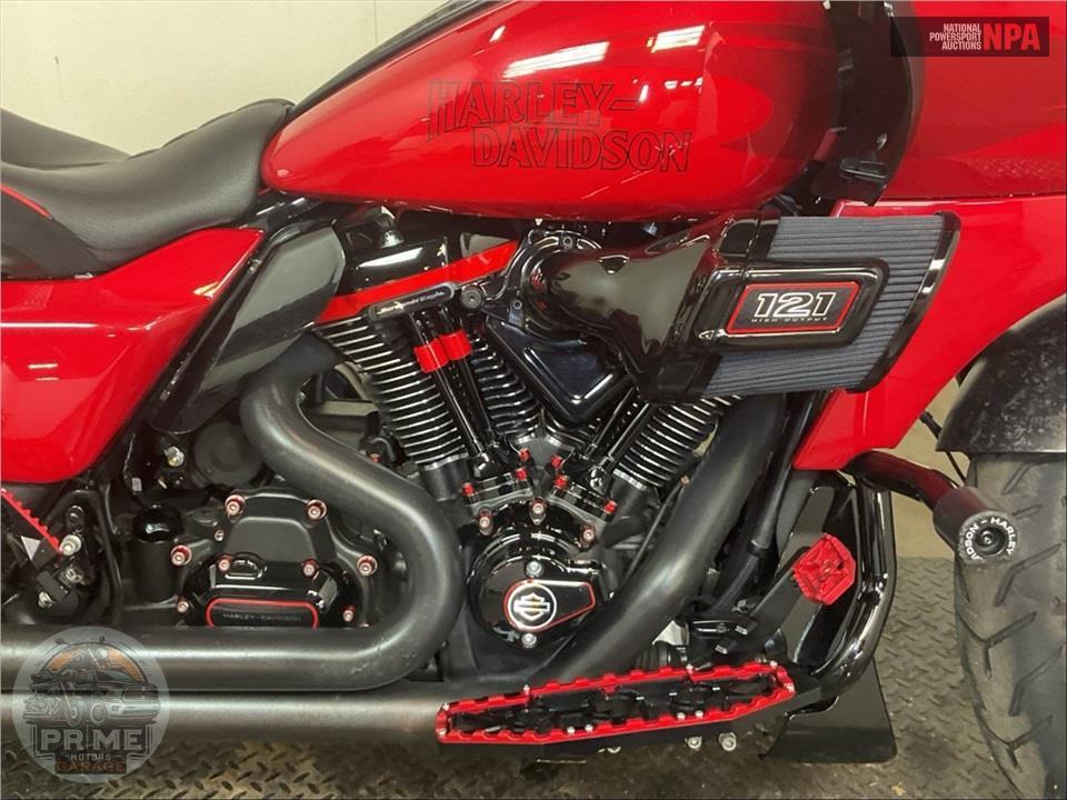 2025 Harley-Davidson FLTRXSTSE CVO ROAD GLIDE ST — фото 6