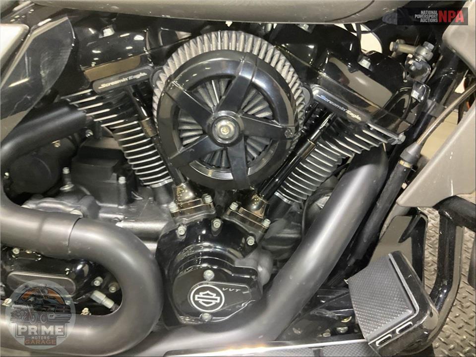 2023 Harley-Davidson FLTRXSE CVO ROAD GLIDE — фото 6