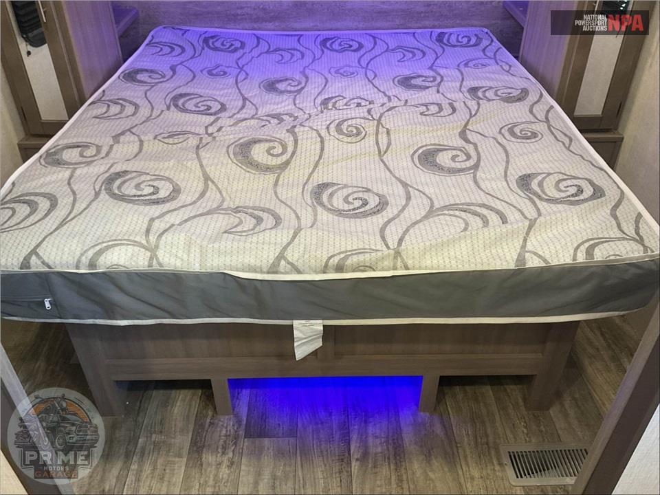 2022 Crossroads Rv M-242 BH SUNSET TRAIL SUPER LITE SERIES — фото 13