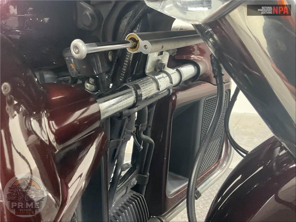 2019 Harley-Davidson FLHTCUTG TRI GLIDE ULTRA — фото 12