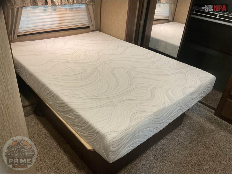2017 Keystone Rv M-353 FWDEN SPRINTER FIFTH WHEEL SERIES — фото 13