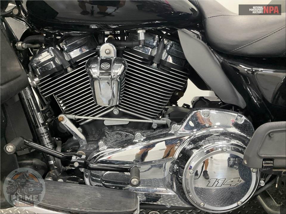 2023 Harley-Davidson FLHTCUTG TRI GLIDE ULTRA CLASSIC — фото 7