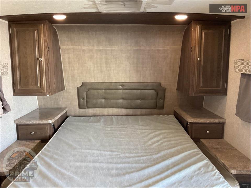 2018 Flagstaff By Forest River M-25BHS - MICRO LITE SERIES — фото 12