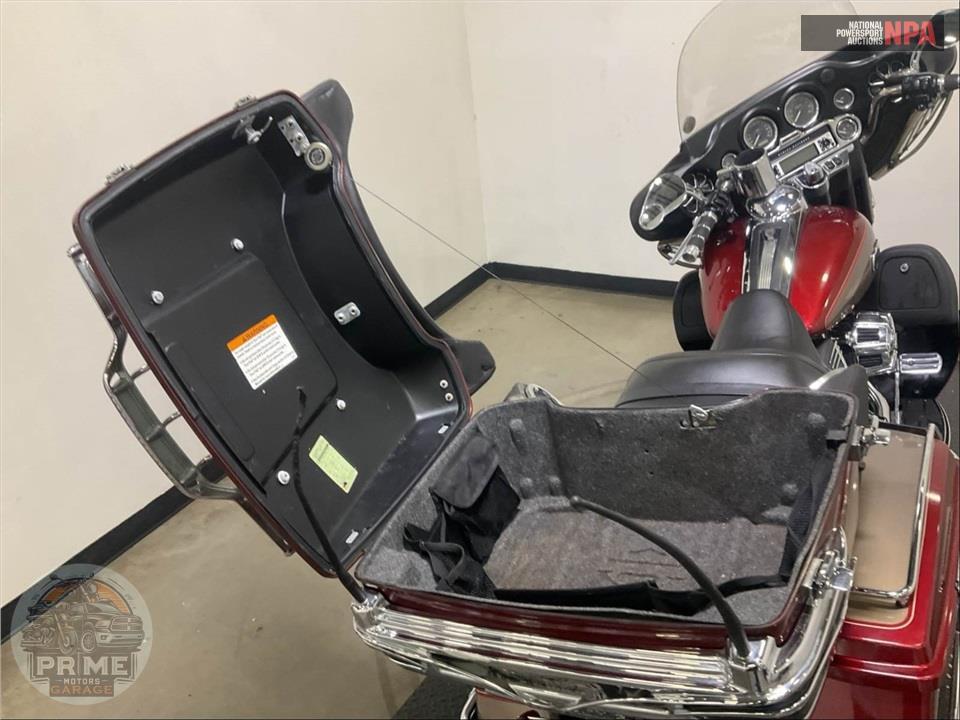 2009 Harley-Davidson FLHTCU ULTRA CLASSIC ELECTRA GLIDE — фото 39