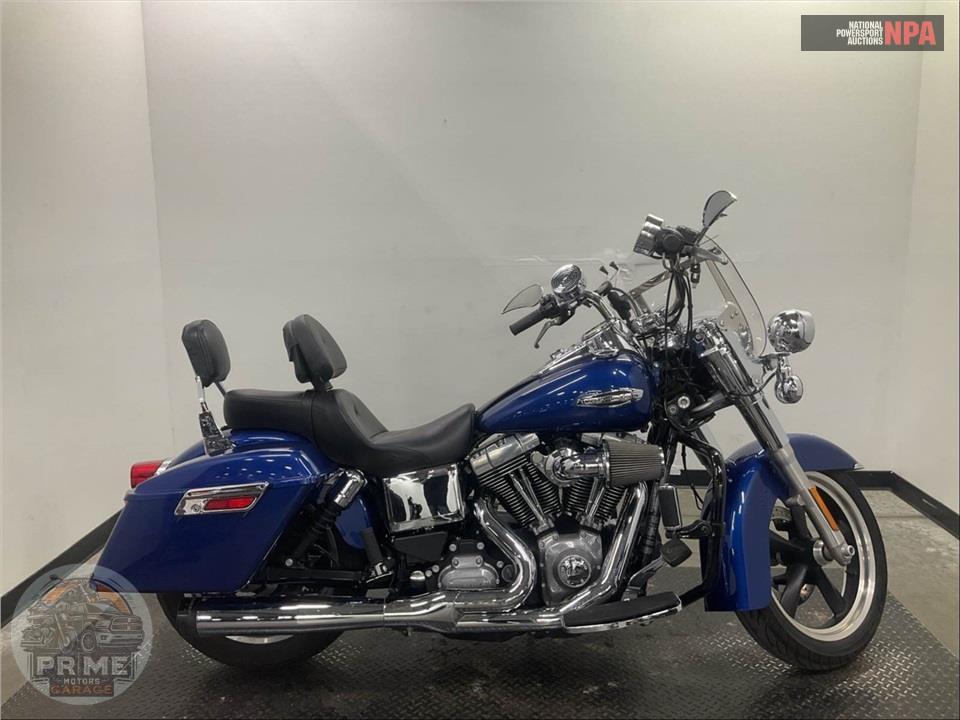 2015 Harley-Davidson FLD-103 DYNA SWITCHBACK — фото 1