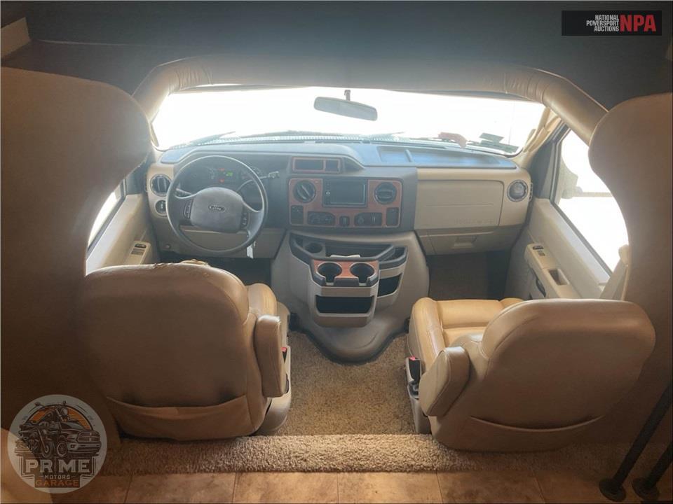 2014 Jayco M-29 MV FORD E450 - GREYHAWK SERIES — фото 15
