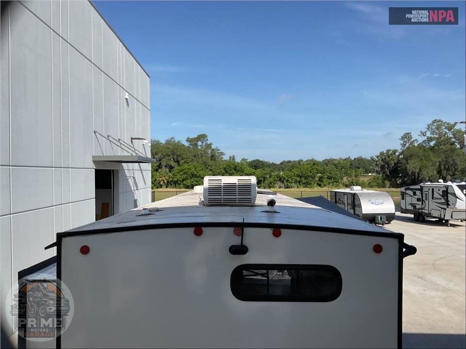 2021 Sabre By Forest River M-38DBQ - FIFTH WHEEL SERIES — фото 39