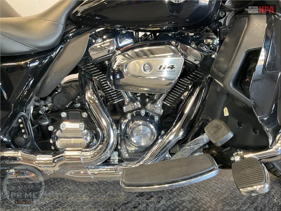 2022 Harley-Davidson FLHTCUTG TRI GLIDE ULTRA CLASSIC — фото 6