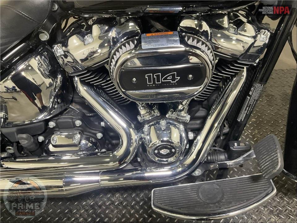 2022 Harley-Davidson FLHCS HERITAGE CLASSIC — фото 6