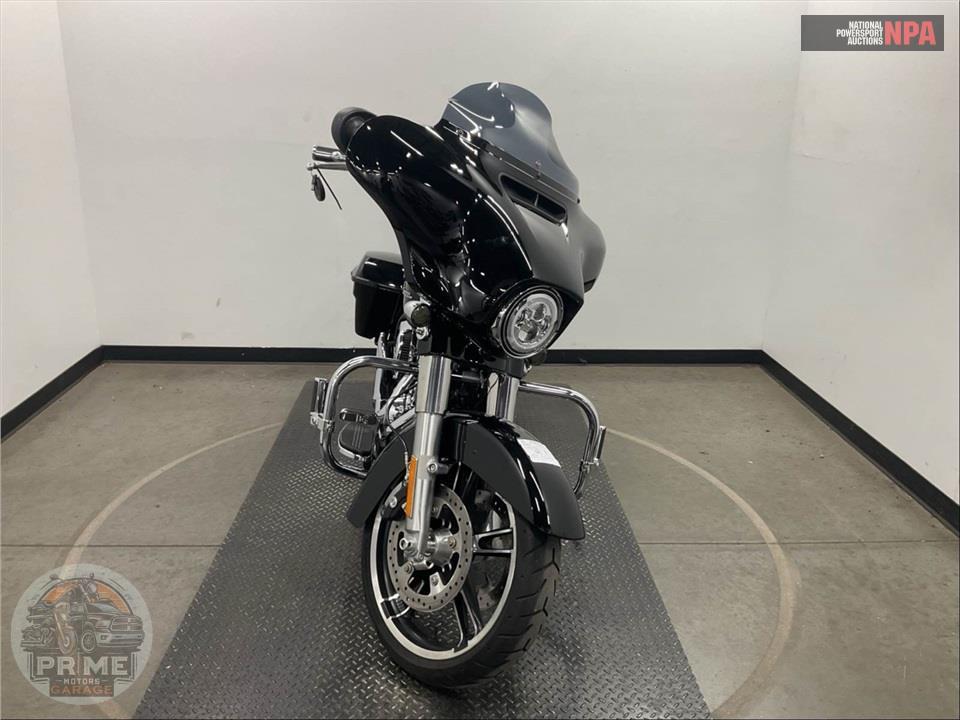 2017 Harley-Davidson FLHXS STREET GLIDE SPECIAL — фото 2