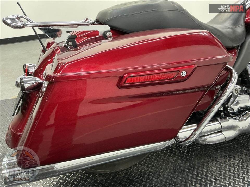 2017 Harley-Davidson FLTRXS ROAD GLIDE SPECIAL — фото 22