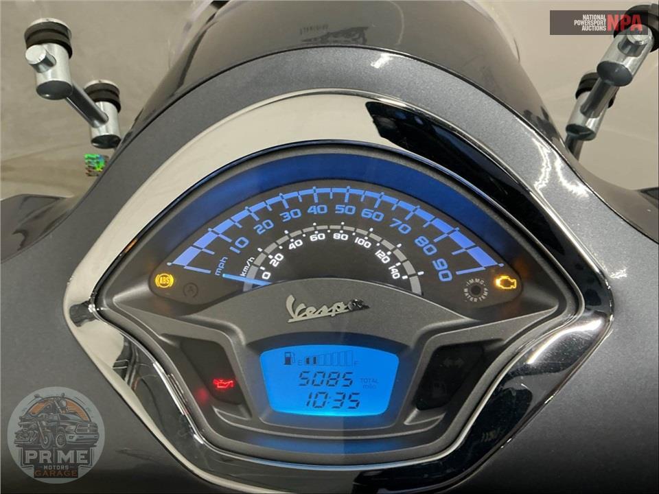 2022 Vespa GTS 300 TOURING HPE — фото 5