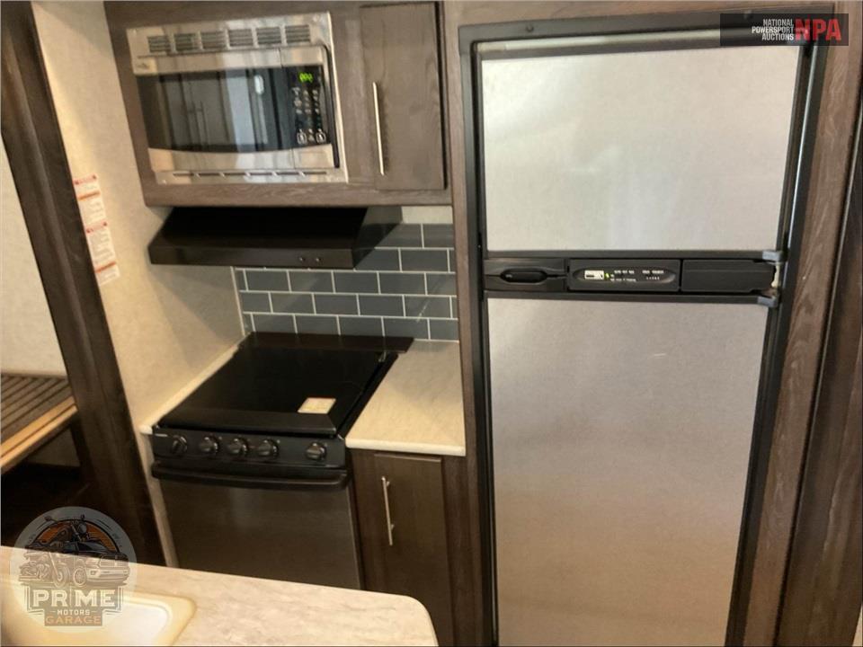 2018 Keystone Rv M-35 - CARBON TOY HAULER SERIES — фото 23
