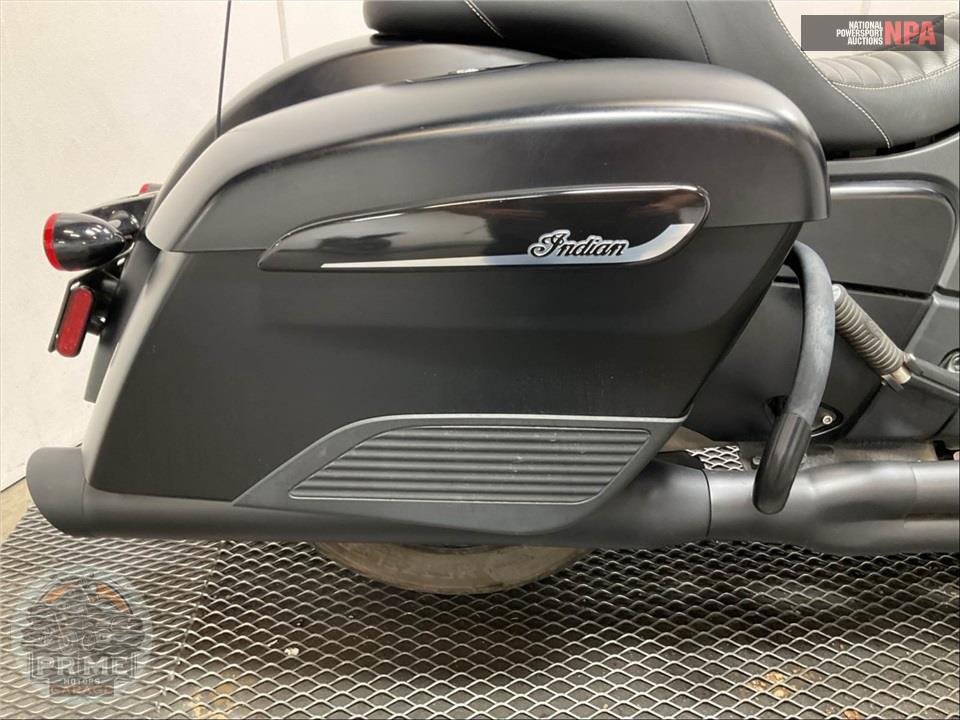 2020 Indian Motorcycle CHALLENGER DARK HORSE SMOKE (BLACK) — фото 16