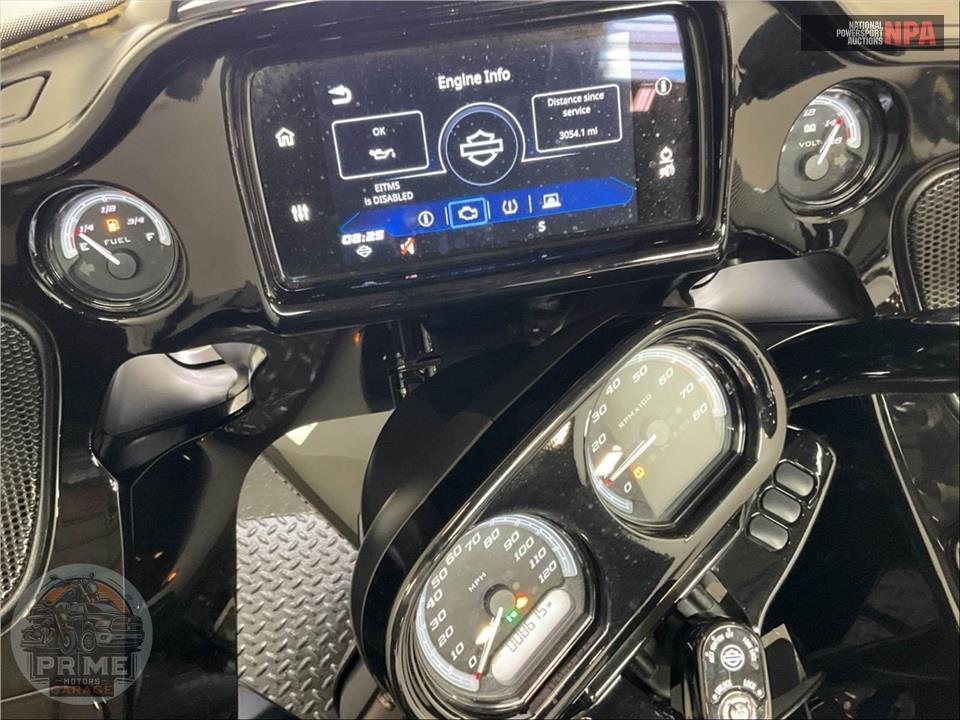 2023 Harley-Davidson FLTRK ROAD GLIDE LIMITED — фото 6