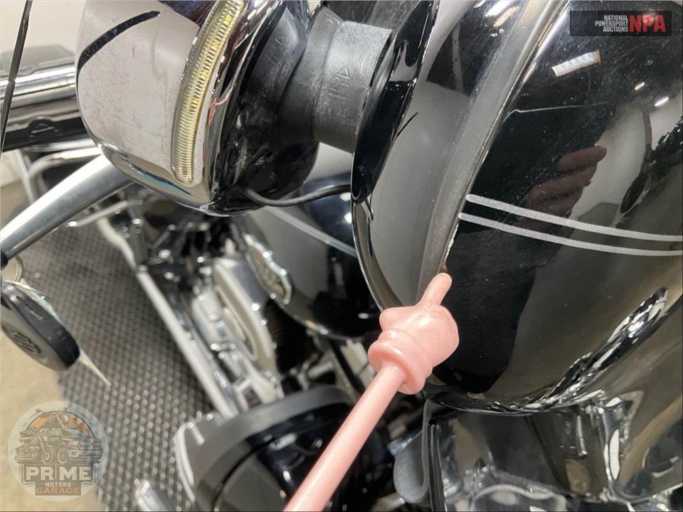 2010 Harley-Davidson FLHTCU ULTRA CLASSIC ELECTRA GLIDE — фото 14