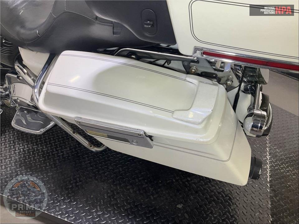2005 Harley-Davidson FLHTCUI ULTRA CLASSIC ELECTRA GLIDE — фото 25