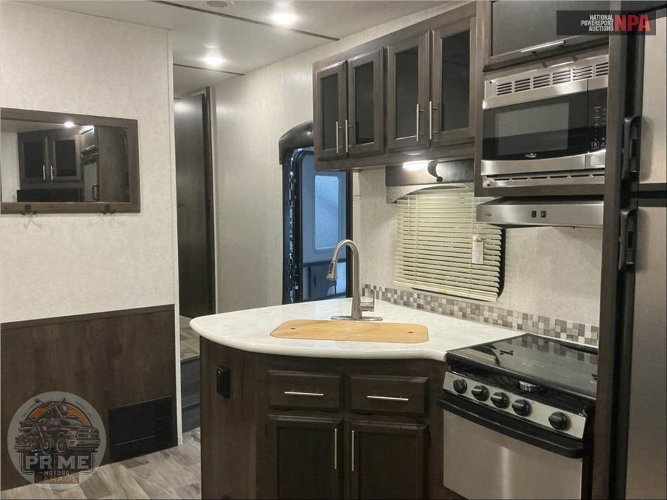 2018 Starcraft M-296BHS - TELLURIDE FIFTH WHEEL SERIES — фото 8