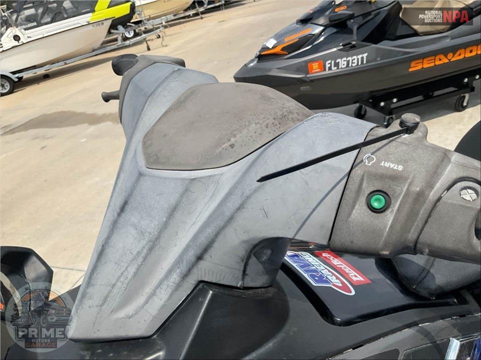 2017 Yamaha WAVE RUNNER VX CRUISER HO — фото 9