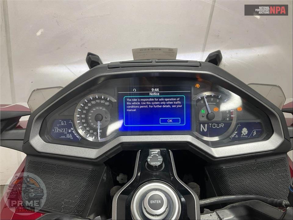 2018 Honda GL1800D GOLDWING TOUR DCT (RED) — фото 5