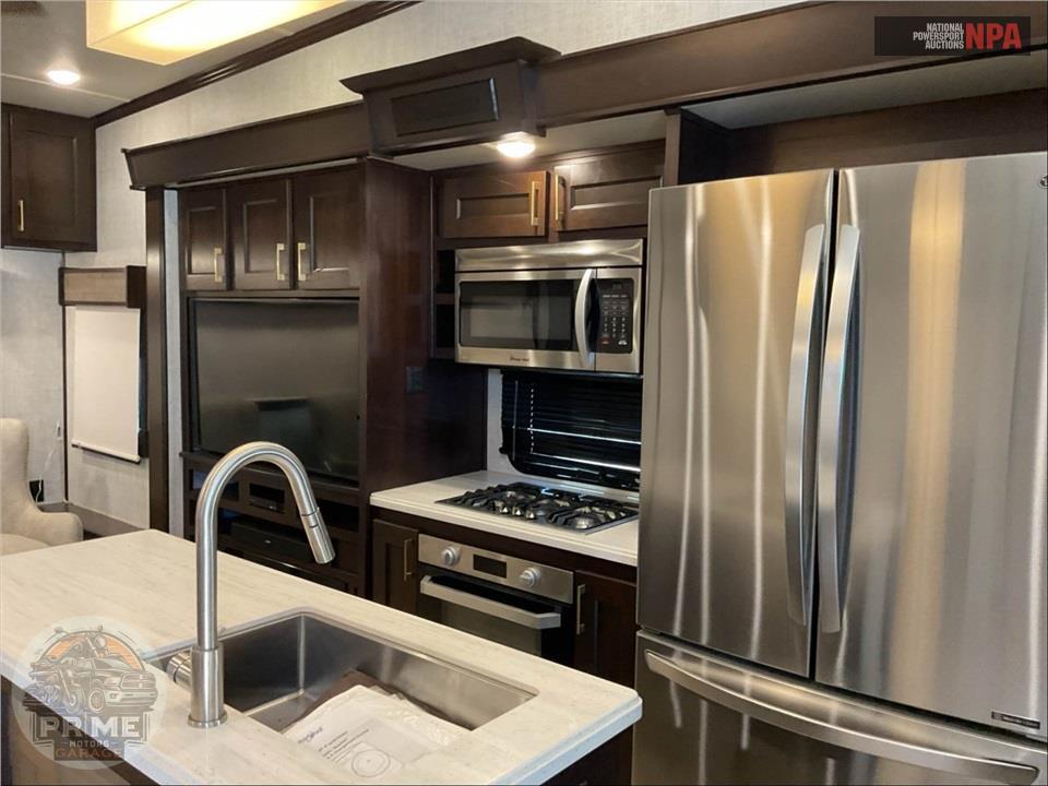 2021 Palomino By Forest River M-328RLCW - COLUMBUS C FIFTH WHEEL SERIES — фото 6