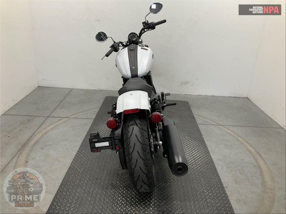 2025 Indian Motorcycle SCOUT SIXTY BOBBER LIMITED — фото 4