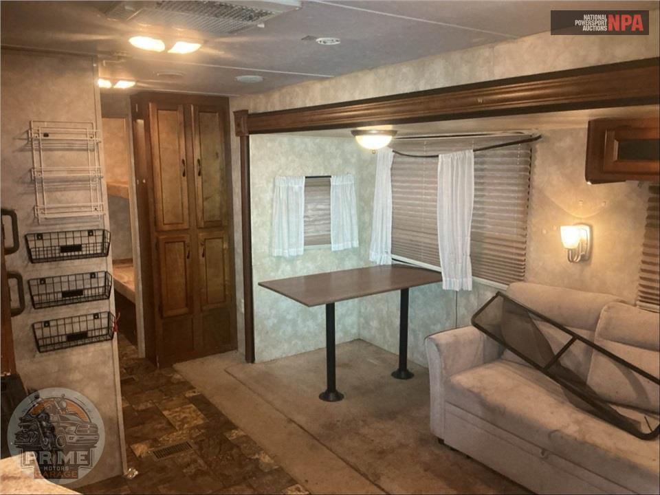2014 Coachmen By Forest River M-30BHS - CATALINA SERIES — фото 6